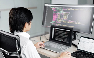 新安 ,php声明和调用变量的符号是什么？